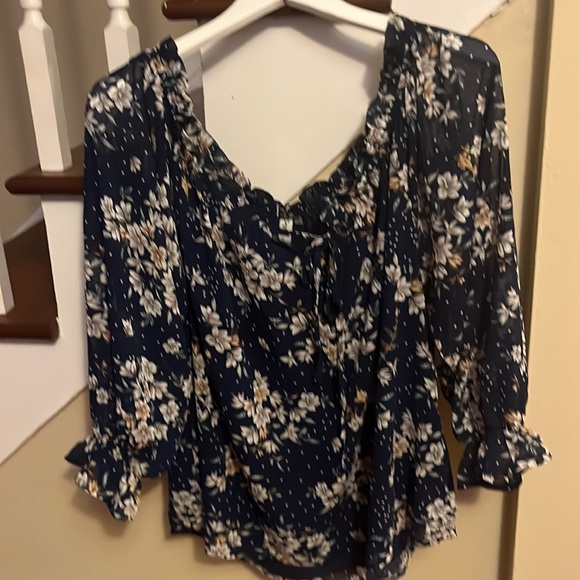 Brand new floral navy blouse X-Large - Picture 4 of 4